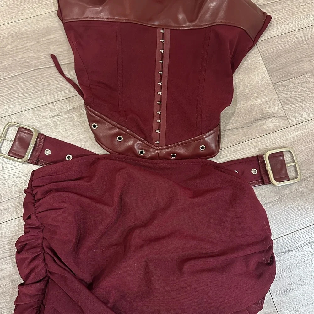 Strapless Burgundy Midi Dress - Picture 2 of 4